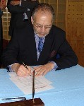 Alain Borowski, président de l'Ugap, signe le Pacte PME