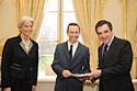 Christine Lagarde, ministre de l'Economie, Bruno Retailleau, auteur du rapport et François Fillon, 1er ministre.