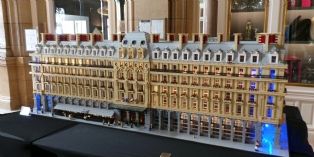 Réplique du Hilton Paris Opera en Lego
