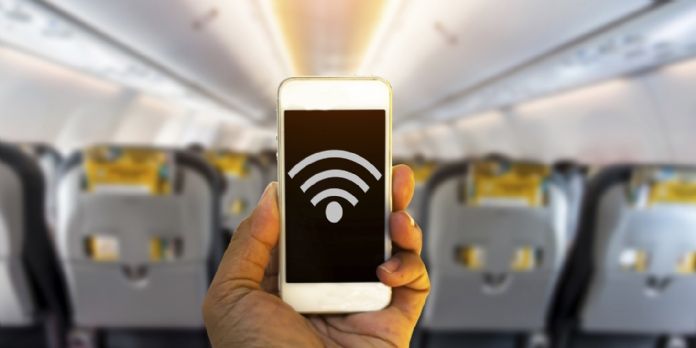 Utilisation du wi-fi en avion: attention aux cyber-risques!