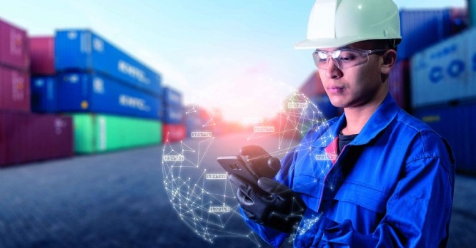 Entrepôt connecté : la robotisation est sur les rails