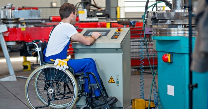 Achats de prestations de services : la solution des entreprises adaptées