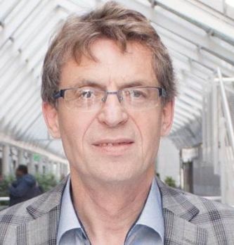 Joël Lisenborg, directeur du MBA spécialisé responsable des achats - RHA à l'ILV